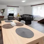 Chaloupka Vsemily Tatil Evi